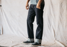 Load image into Gallery viewer, KATO HAMMER 12.5OZ INDIGO RAW