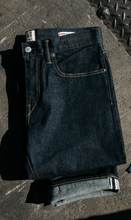 Load image into Gallery viewer, KATO HAMMER 12.5OZ INDIGO RAW