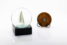 Load image into Gallery viewer, Sailboat Snow Globe